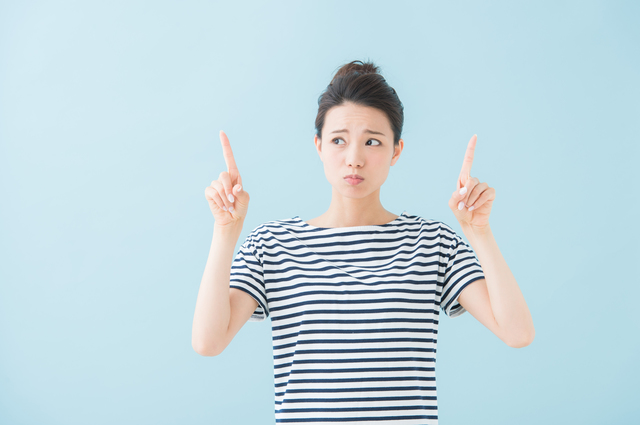 二つの選択肢に悩むママ